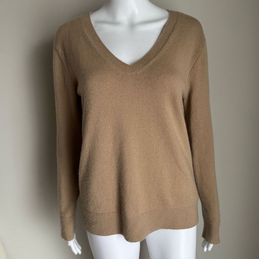 Vince 100% Cashmere Scandi Minimalist Quiet Luxury V-Neck Sweater Size XS